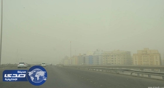 الغبار يغطي سماء جدة والأرصاد تتوقع انتهاءها منتصف اليوم