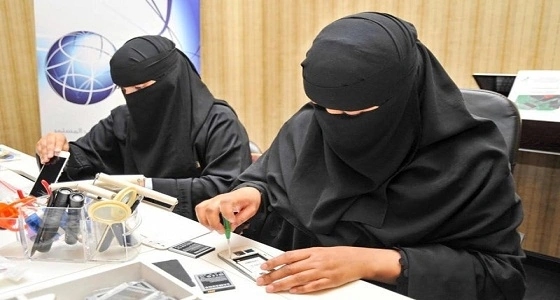 التدريب التقني تؤهل أكثر من 10 آلاف سعودية للعمل بصيانة الجوال
