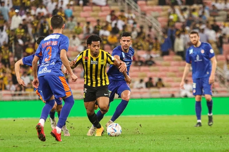 "هاكر" يكشف أسباب اختراقه حساب رئيس النصر