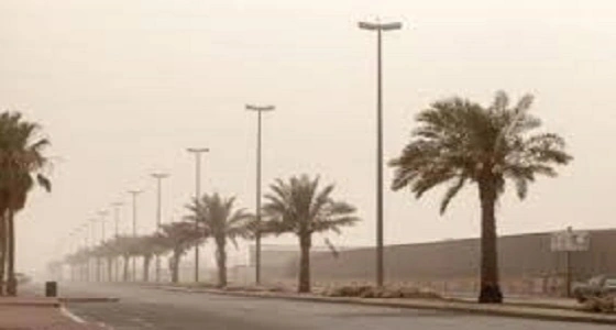 نشاط في الرياح السطحية وتدني في الرؤية بالمنطقة الشرقية