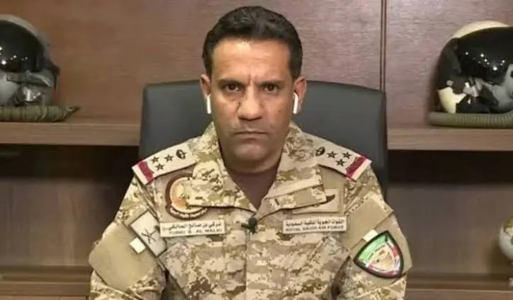 شاهد.. دنيا بطمة تخطف الأنظار بوصلة رقص مثيرة مع زوجها 
