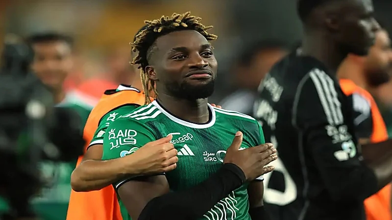 الأهلي يحدد بديل المهاجم الفرنسي سانت ماكسيمين