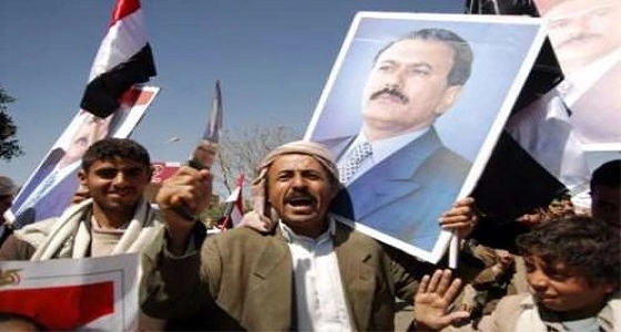 " الحوثي " تعاني من العزلة.. وتتلقى صفعات من أنصار صالح