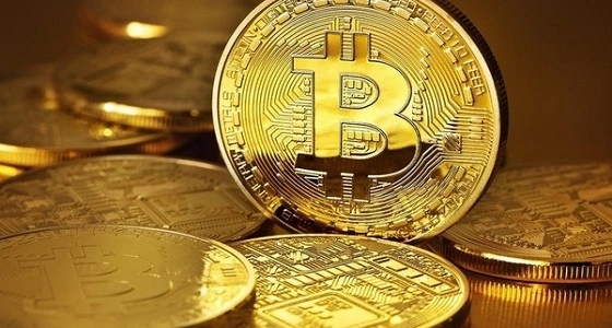 " بتكوين " تتراجع إلى 8271 دولار.. و ارتفاع قوي لـ " الريبل "