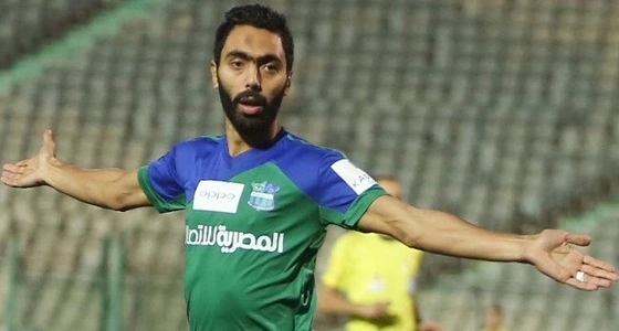 حسين الشحات يحصد جائزة أفضل لاعب في " العين " الإماراتي