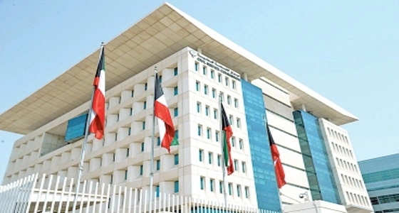 الكويت تسهل توظيف أبناء مواطناتها المتزوجات من أجانب