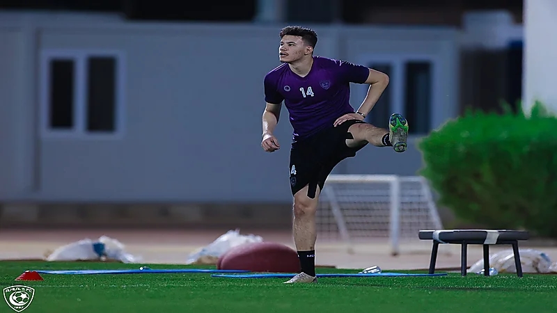 الهلال يستعد لشباب الأهلي