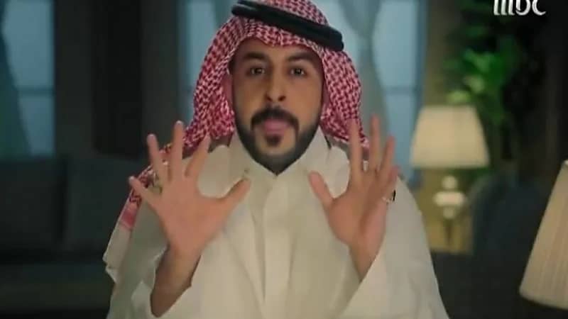 شاهد.. زيد السويدا يقلد الشاعر ياسر التويجري بطريقة كوميدية في " ستوديو 21"