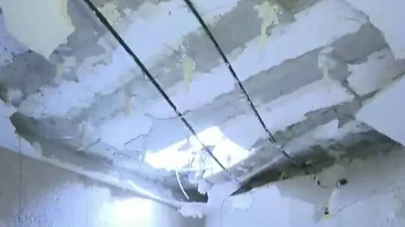 شاهد.. لقطات جديدة من مكان سقوط شظايا الصاروخ الباليستي الذي أطلقه الحوثيون صوب الرياض