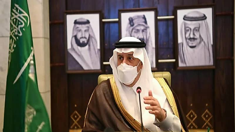 شاهد.. لحظة افتتاح أمير الرياض جسر تقاطع طريقي عرفات والعزيزية