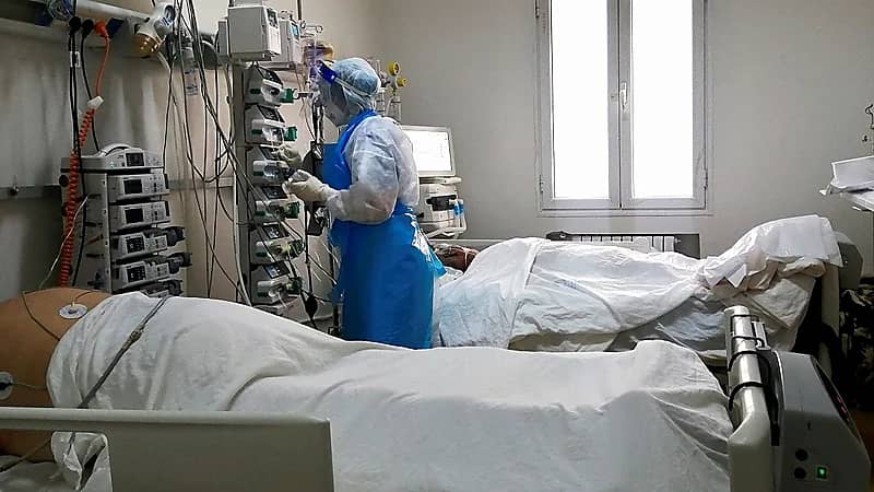 الصحة تقلص فترة التعافي للمصابين بكورونا في توكلنا