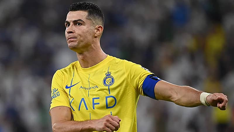 معالي نائب وزير الرياضة يتوّج البرازيلي "فونسيكا" بلقب بطولة الجيل القادم للتنس 2024 .. صور