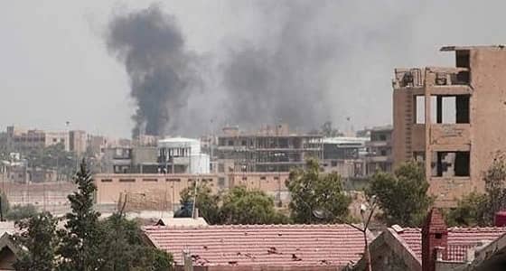 مقتل 19 مدنيًا بينهم 7 أطفال في قصف جوي على إدلب السورية