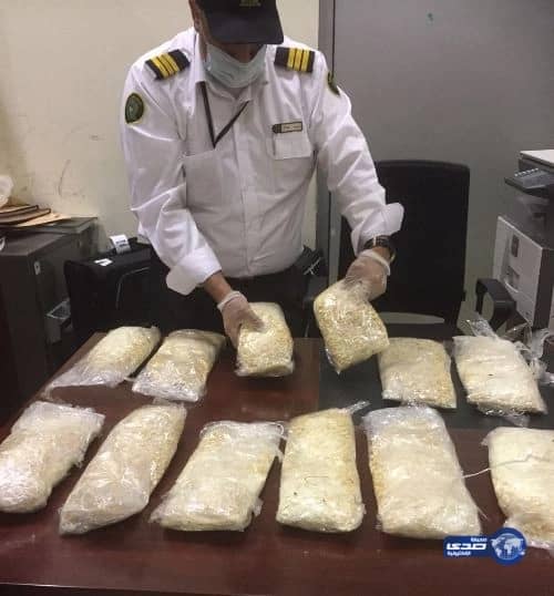 إحباط تهريب 15 ألف حبة كبتاجون مخدرة عبر جمرك الدرة