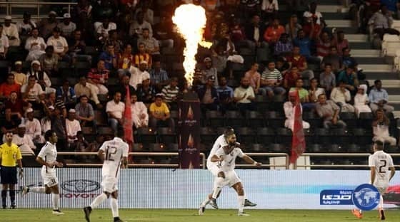 بالصوت .. عطيف ينتقد جمهور النصر " والله جمهور مسير "