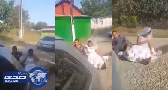 بالفيديو.. أغرب زفة لعروسين على لوح خشب