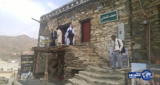 خبراء ايطاليون يزورون المواقع السياحية بالباحة ويتفقدون دور الإيواء