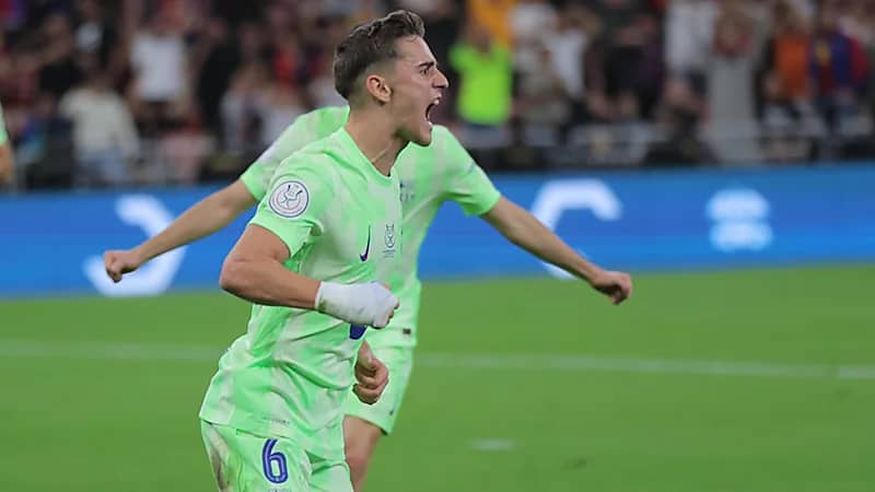 الأهلي يهزم الهلال بثلاثية .. فيديو وصور