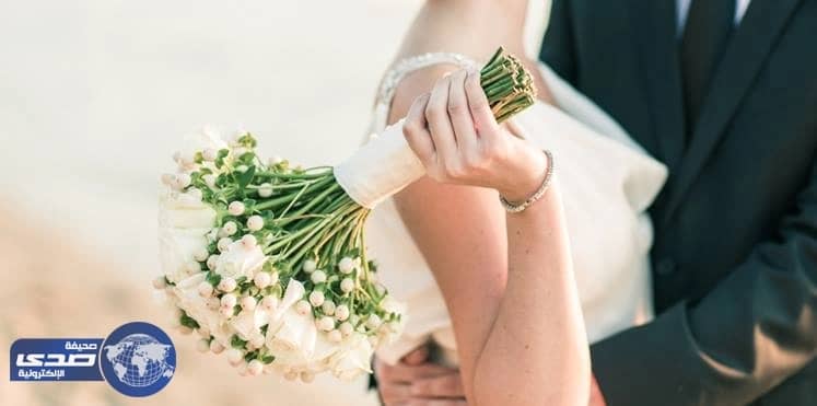 بالفيديو..عروس غاضبة  تسحب عريسها بالسلاسل  لسبب مثير