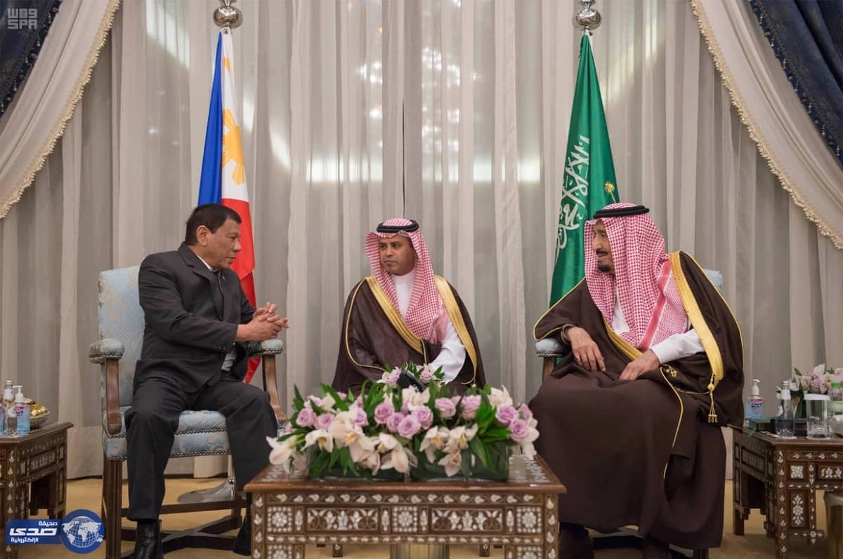 خادم الحرمين يستقبل رئيس جمهورية الفلبين ويقيم مأدبة غداء تكريما له