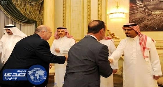 بالصور.. أبناء الأمير مشعل بن عبدالعزيز يستقبلون المعزين في اليوم الأخير