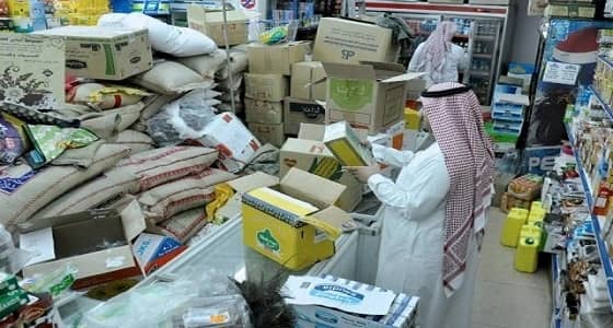 إتلاف ومصادرة مواد غذائية في أسواق السيح