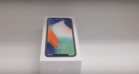 بالفيديو.. أبل تستعرض محتويات " آيفون X " الجديد