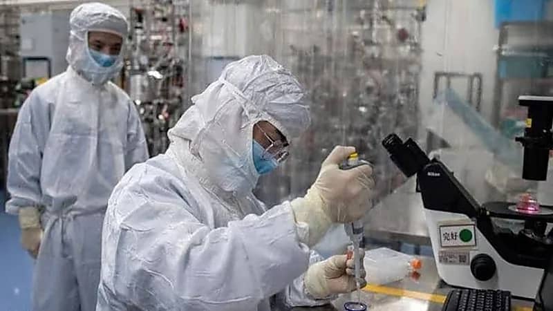 "الصحة العالمية" تكثف الضغوط للبحث عن أصل كورونا في مختبر ووهان