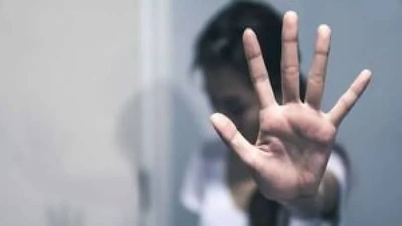 فتاة تروي تفاصيل تعرضها لاعتداء جنسي