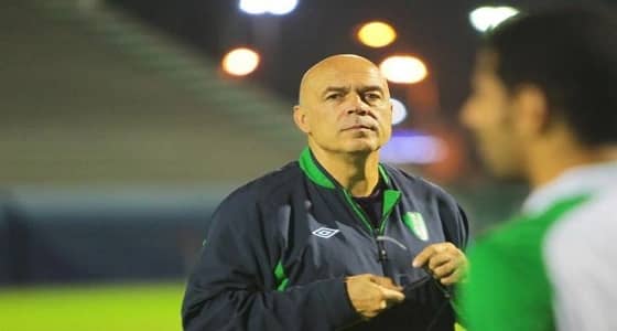 الزمالك المصري يفاوض مدرب الأهلي السابق