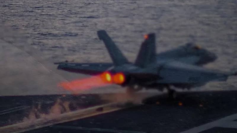 تحطم طائرة من طراز F18 تابعة للبحرية الأمريكية