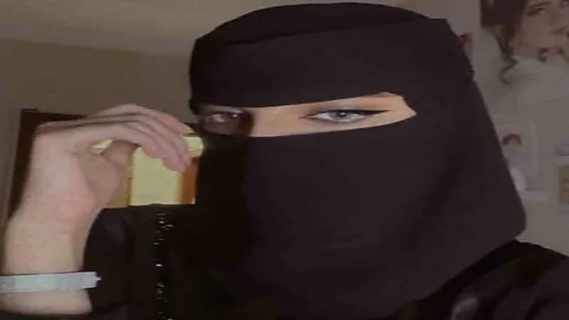 شاهد.. العنود يوسف تفاجئ زوجها بهدية ثمينة 