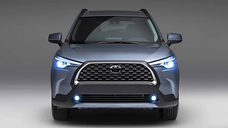 بالصور.. مواصفات سيارة تويوتا كورولا كروس 2023