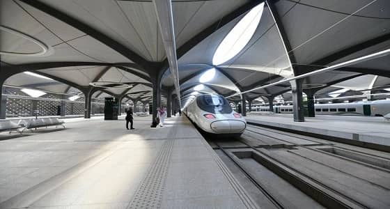 بالصور.. زيارة وفد من هيئة تطوير المدينة لاستطلاع تجربة قطار الحرمين السريع