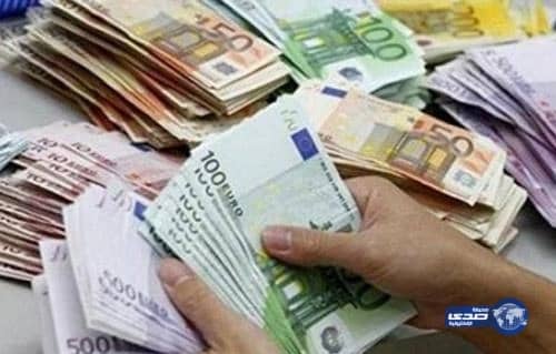 بالفيديو.. رد فعل البريطانيين عندما حاول شرطي منع "البوركيني"