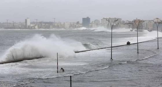 العاصفة " فيلبي " تتشكل قبالة كوبا في طريقها نحو فلوريدا
