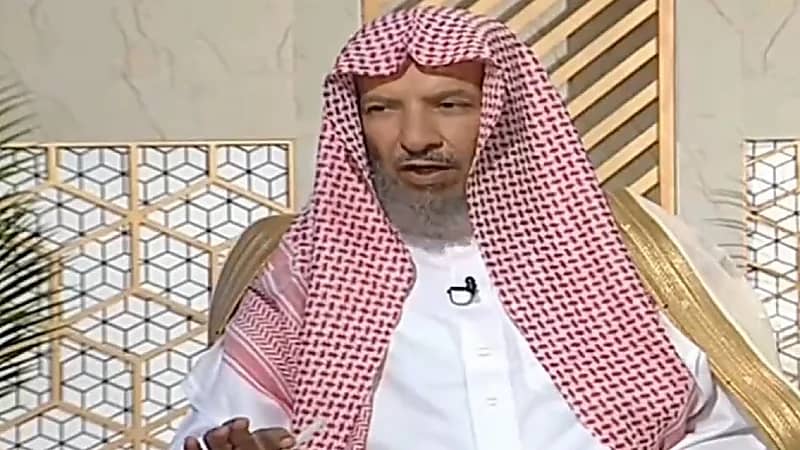 الشثري يوضح حكم شراء هاتف بالتقسيط على 3 سنوات مع زيادة في سعره .. فيديو