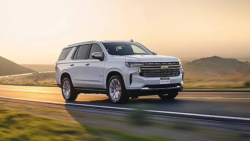 بالصور.. مواصفات وأسعار لاندكروزر و تاهو في المملكة