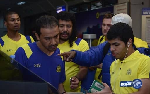 إصابة مواطنين ومقيم في "الطوال" نتيجة سقوط مقذوف عسكري من الأراضي اليمنية