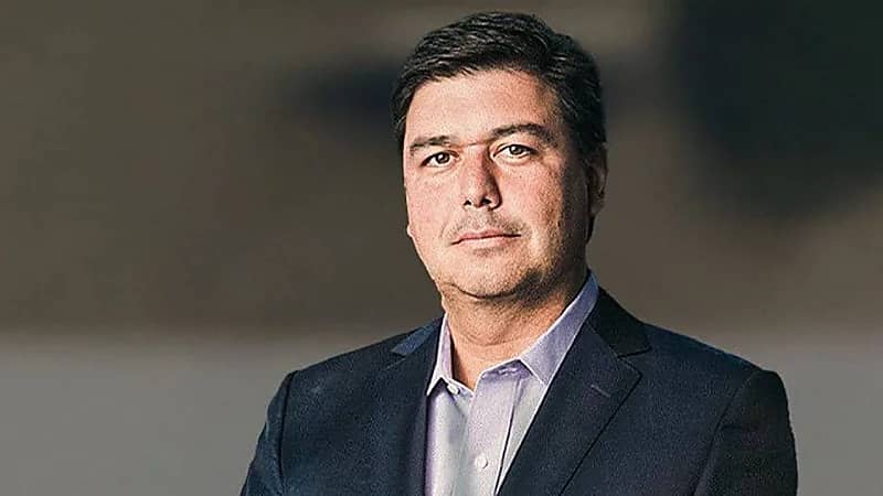 إقالة الرئيس التنفيذي لنادي نيوم