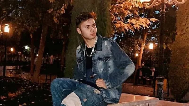 عناصر أمن الملالي تقتل مراهقاً بأعيرة نارية داخل سيارة