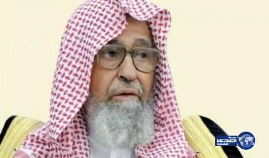 الفوزان يطالب المصلين بتحطيم كاميرات المصورين داخل الحرم