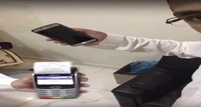 بالفيديو.. « احترس » مواطن يكشف حيلة جديدة لسرقة أرصدة عملاء البنوك