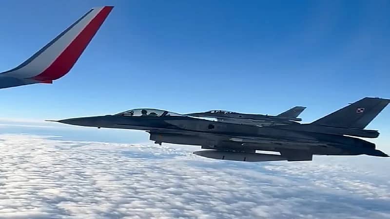 بالفيديو .. طائرات F16 ترافق طائرة منتخب بولندا إلى قطر