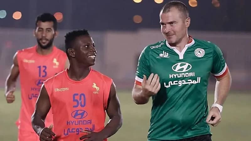  آل خيري يفكر في الرحيل عن الاتفاق 