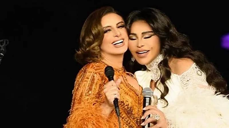 بكاء أحلام بسبب مرض أنغام.. فيديو