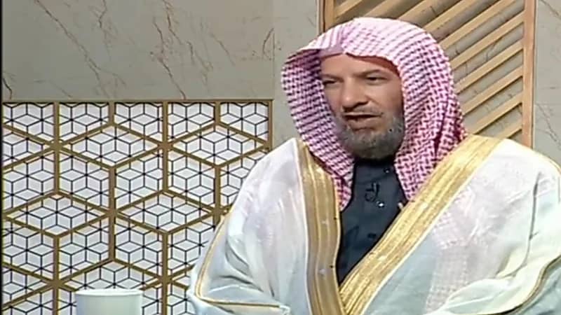 بالفيديو.. هل يجب الوضوء بعد خلع الجوارب التي تم المسح عليها؟ الشثري يجيب