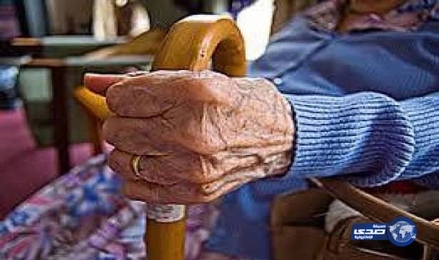 جريمة مرّوعة.. ضربت ابنها بعكازها حتى قتلته!