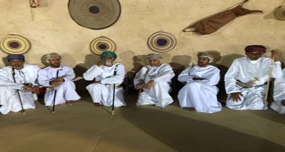 بالصور.. رئيسة جمعية طاقة بظفار تقيم مهرجان