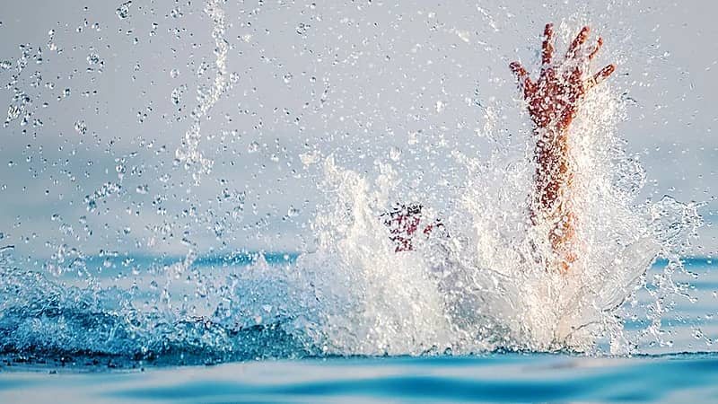 غرق شاب و3 أطفال في مستنقع مائي بنجران.. وأمير المنطقة يوجه بمتابعة الحادث